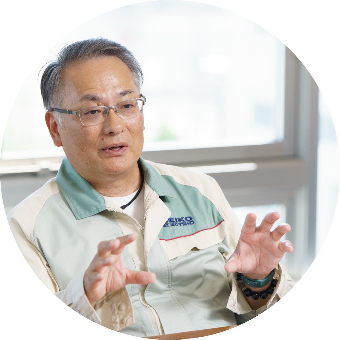 山崎 忠照 氏