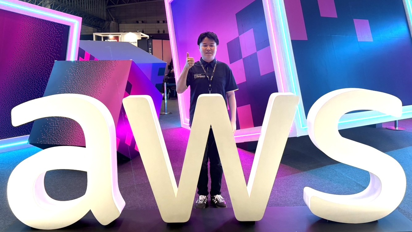 「AWS Summit Japan」にて表彰された ＮＴＴデータ関西 佐々谷 厚生
